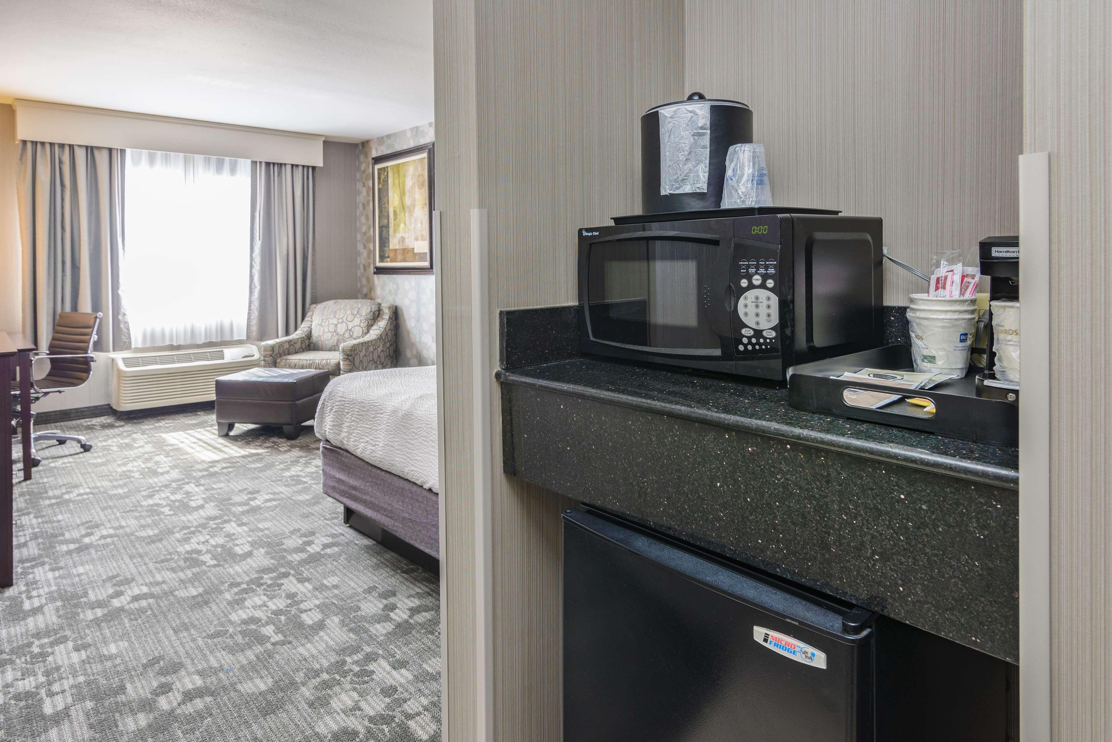 Best Western Concord Inn And Suites Buitenkant foto