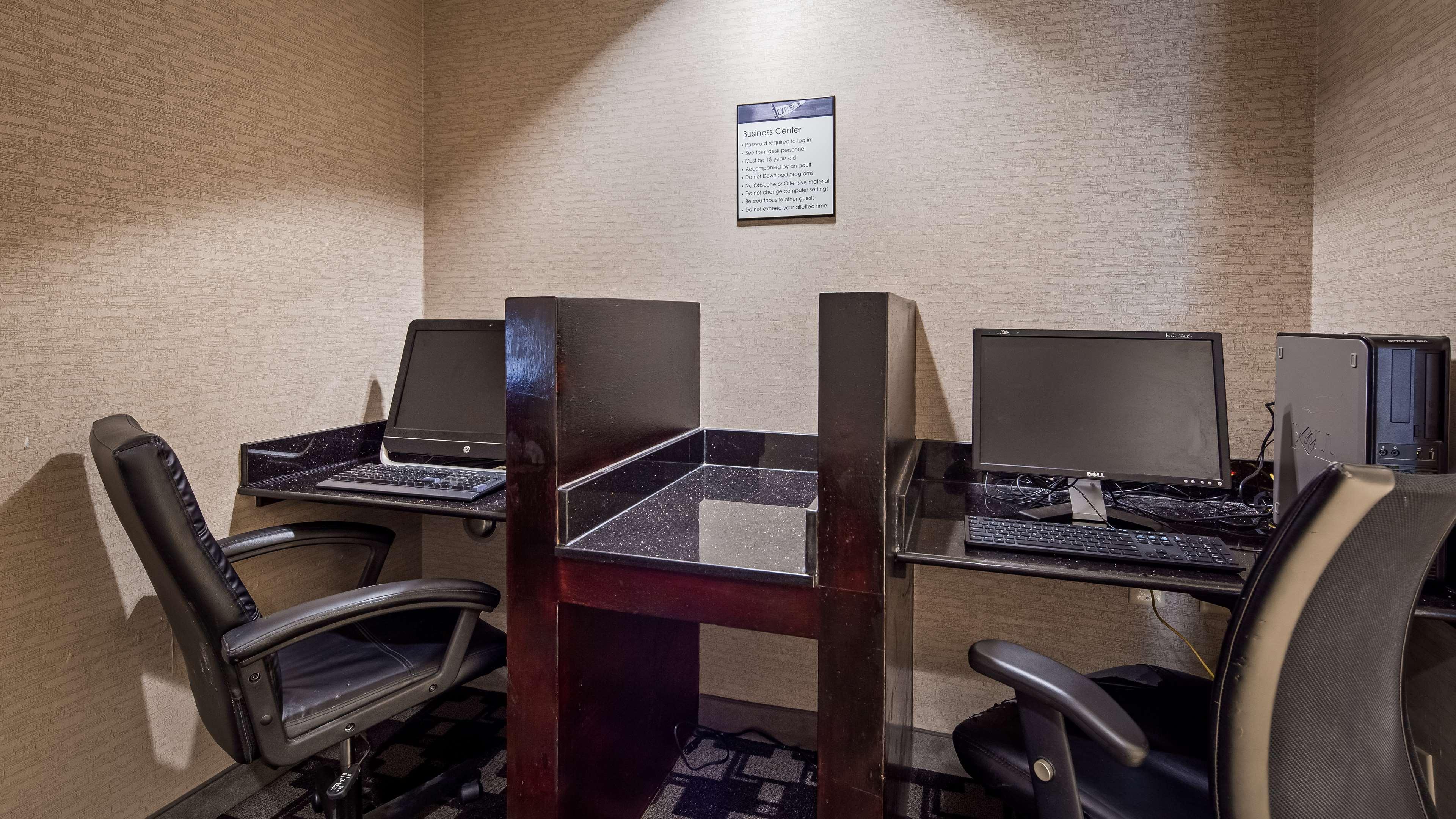 Best Western Concord Inn And Suites Buitenkant foto