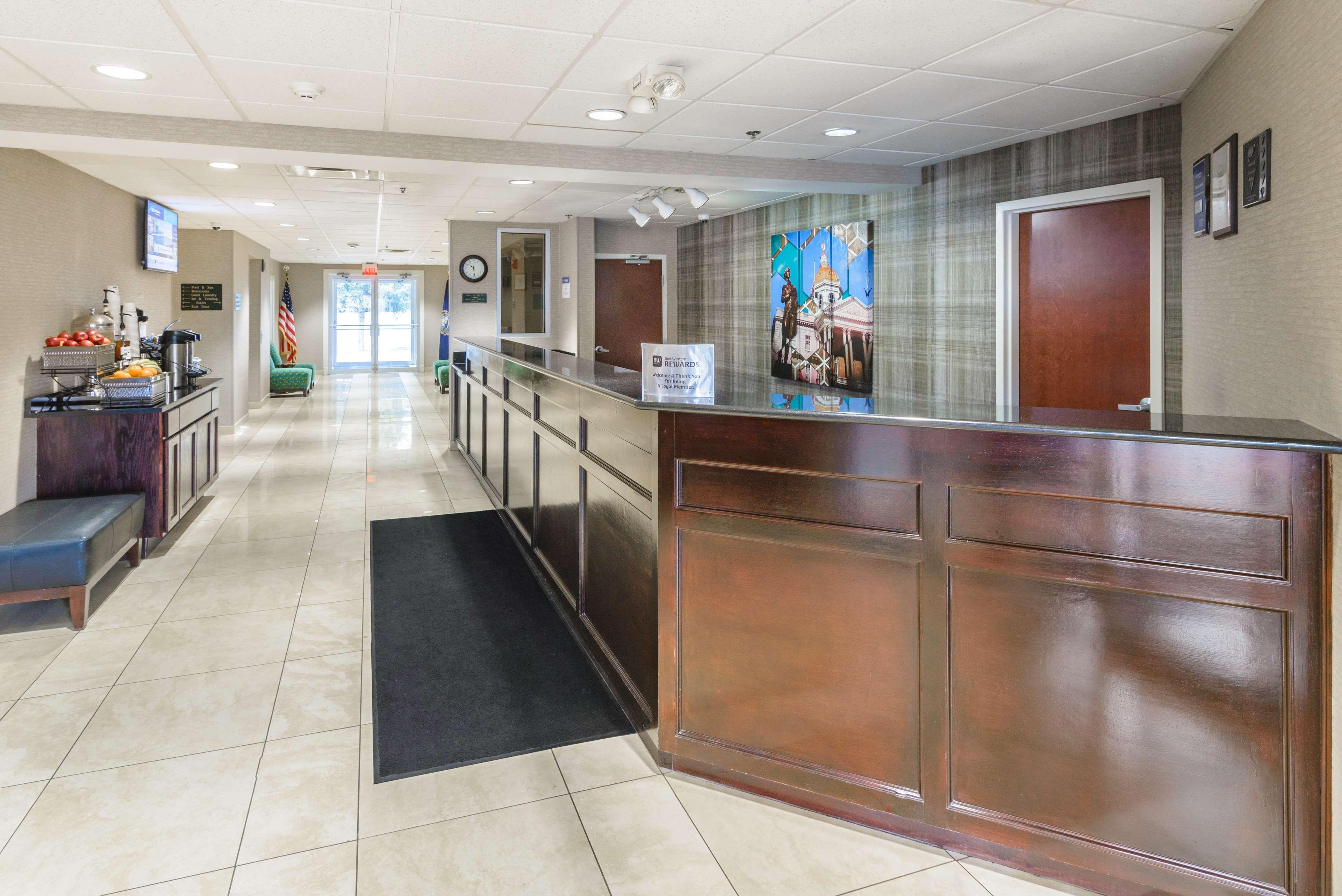 Best Western Concord Inn And Suites Buitenkant foto