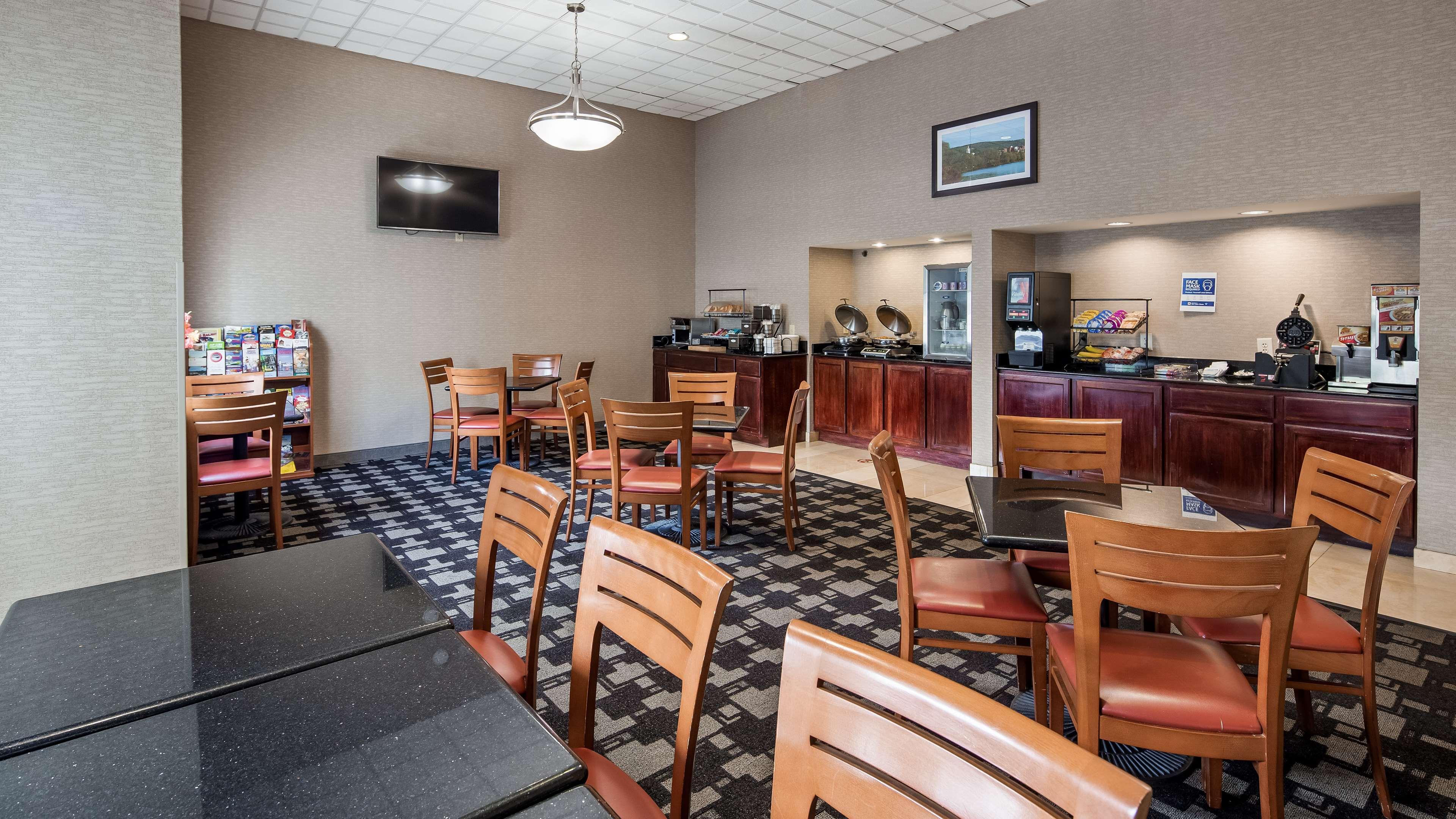 Best Western Concord Inn And Suites Buitenkant foto