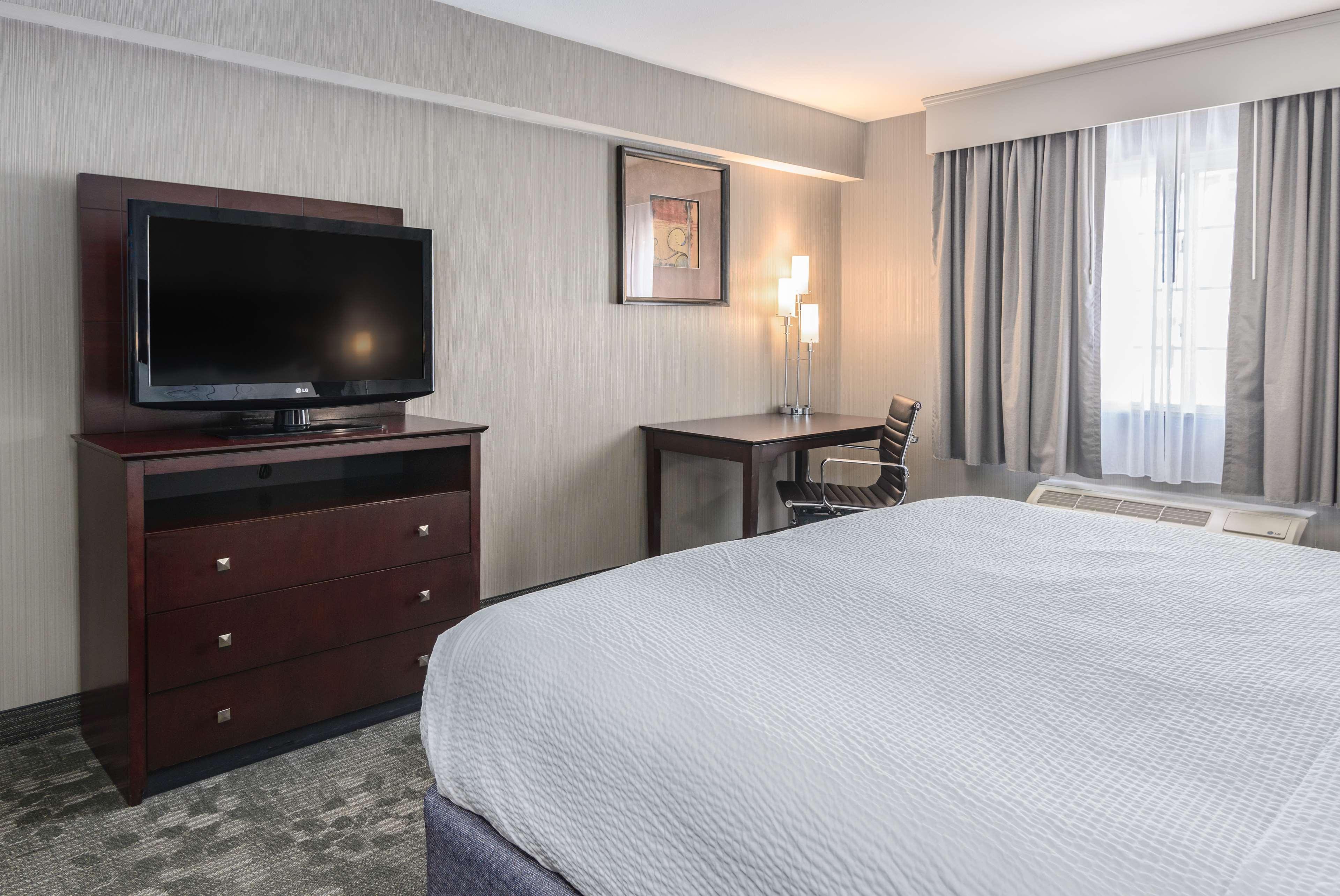 Best Western Concord Inn And Suites Buitenkant foto